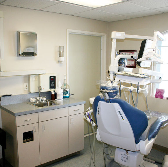 Dental Clinic in California